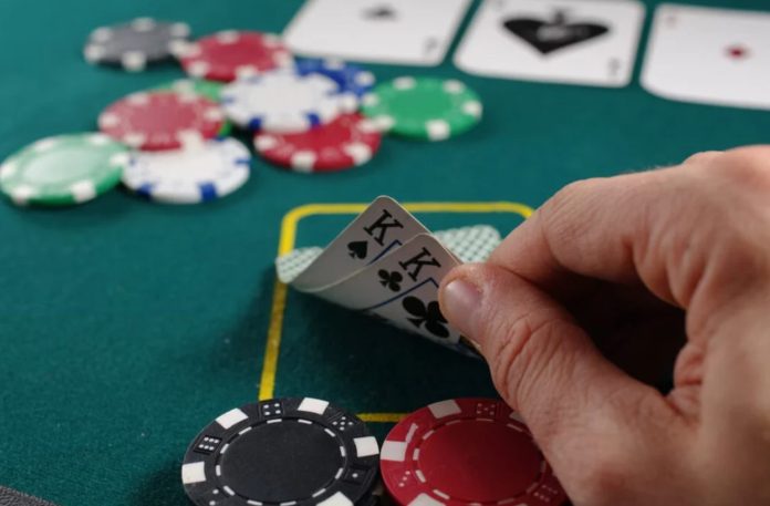 The Thrill of Live Dealer Games at The King Plus Casino